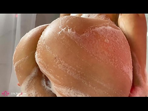 ❤️ 布鲁内特在淋浴时用振动器自慰阴部达到强烈的高潮 Anal video﹏﹏