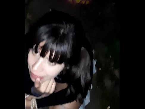 ❤️ 在街上膨胀的阴茎,以换取糖果 Anal video﹏﹏